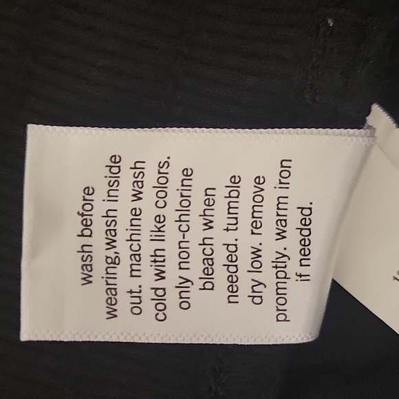 Black capri pants - Picture 5 of 6